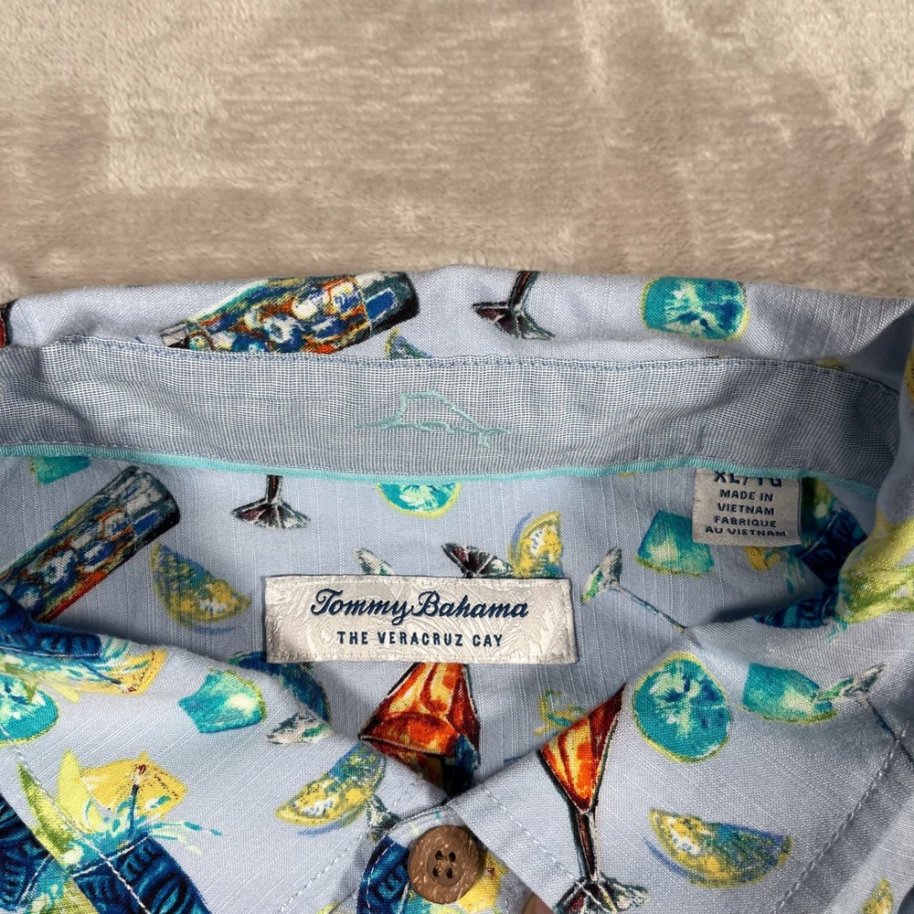Tommy Bahama Men's Shirt Button Up The Veracruz Cay Cocktail Print XL Blue - Picture 2 of 7